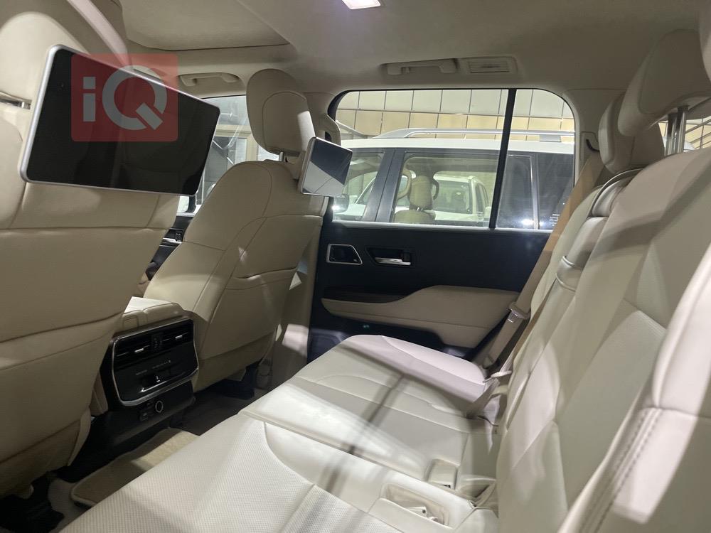 تۆیۆتا لاند کروزەر